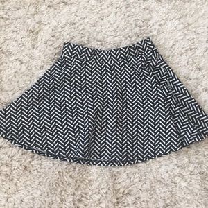 Skirt black white